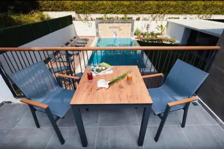 Çeşme Ruwais Hotel מראה חיצוני תמונה