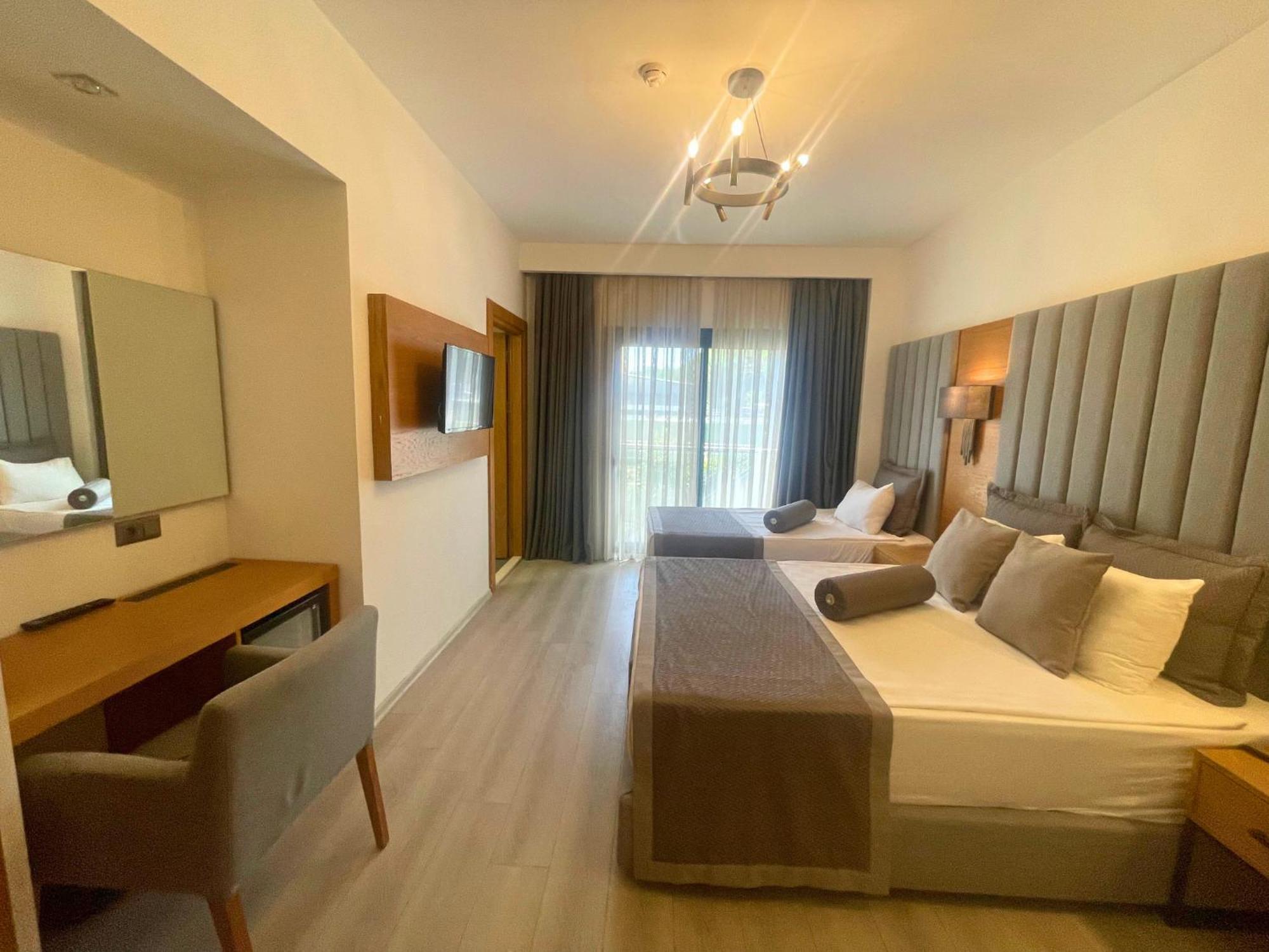 Çeşme Ruwais Hotel מראה חיצוני תמונה